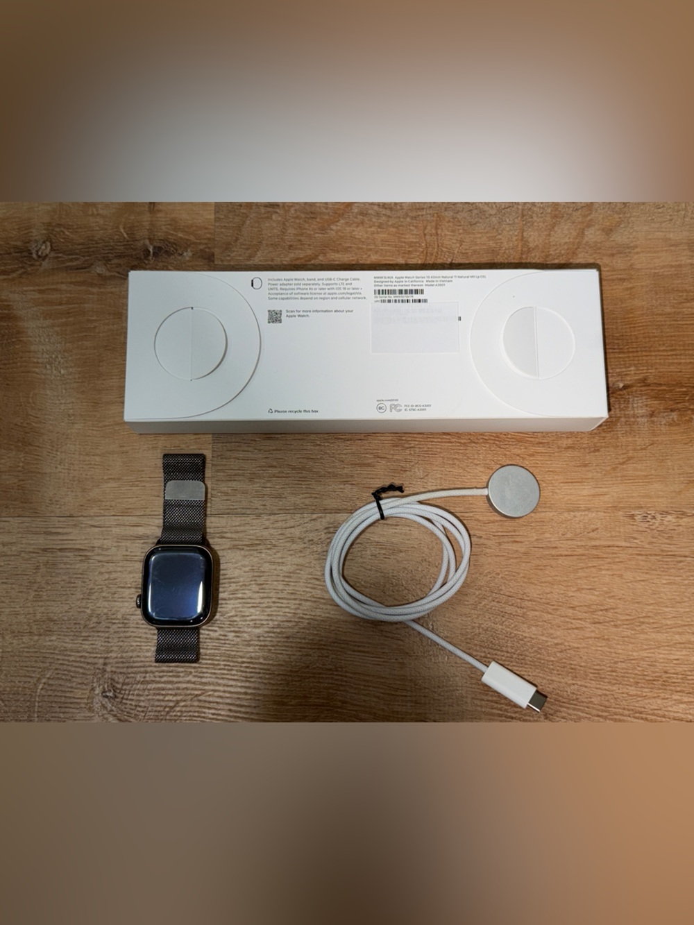 Apple Watch Series 10 42mm Cellular Titanium